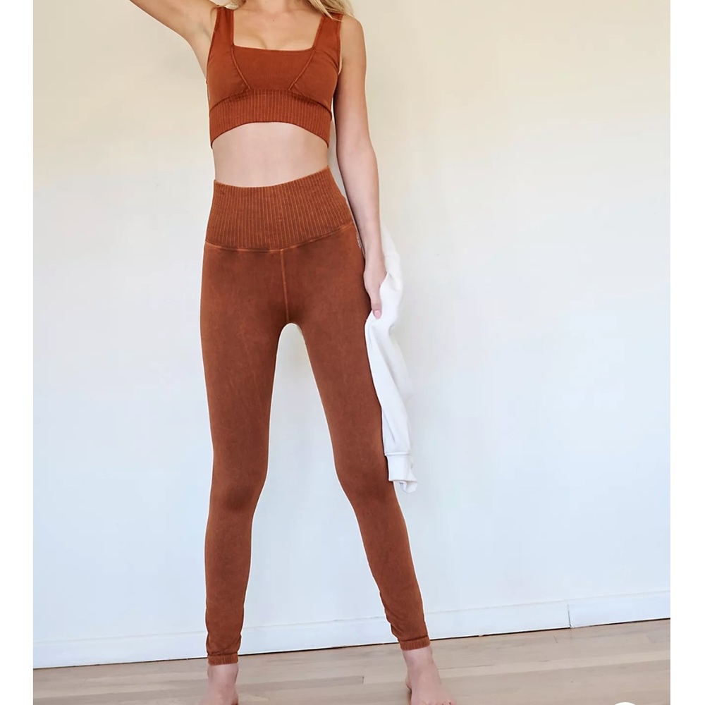 High-Rise 7/8 Length Good Karma Leggings- toasted coconut